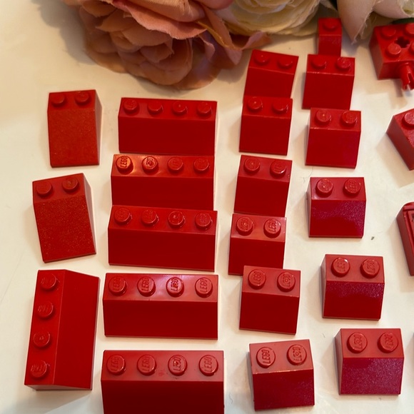 Legos Red LEGO BRICKS 1980s Legos Red LEGOS FROM THE 80s - Picture 3 of 13